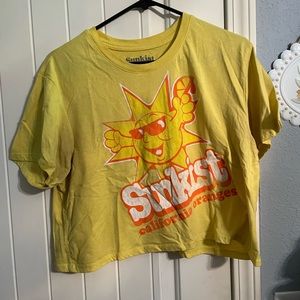 Sunkist size L cropped yellow short sleeve t shirt